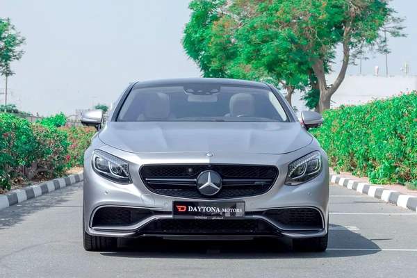 Mercedes Benz S63 AMG | 2015 | 17,500 km |