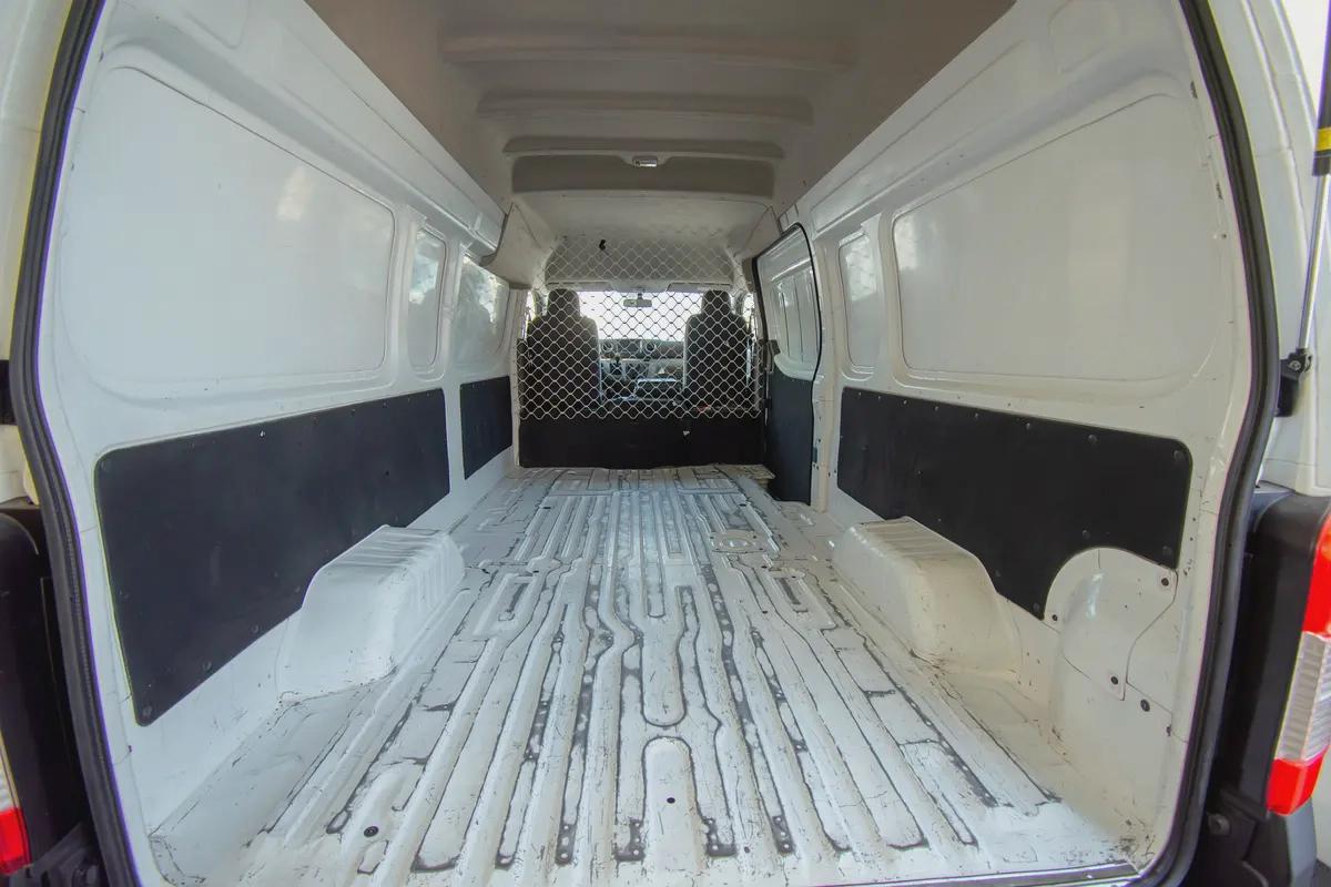 2022 Nissan Urvan | High-Roof Delivery Van | GCC Specs | Ref#N26782-6-6