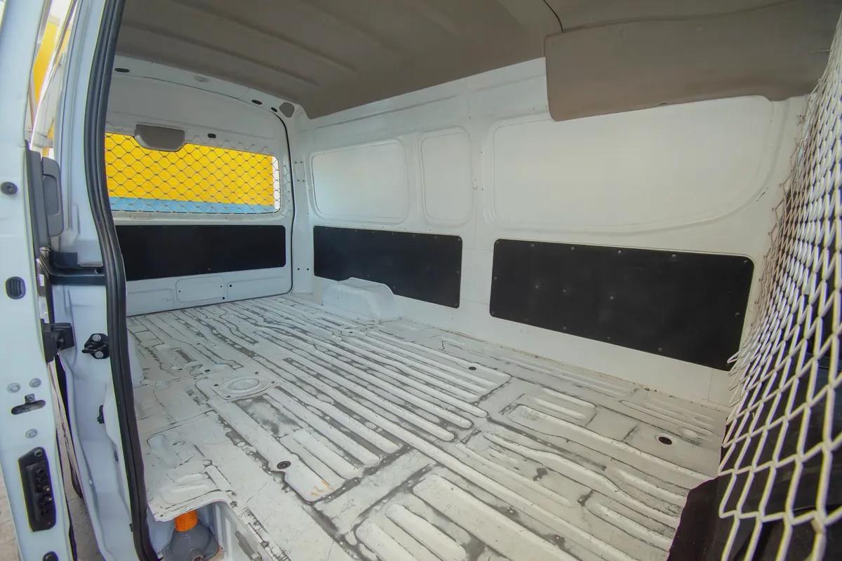 2022 Nissan Urvan | High-Roof Delivery Van | GCC Specs | Ref#N26782-7-7