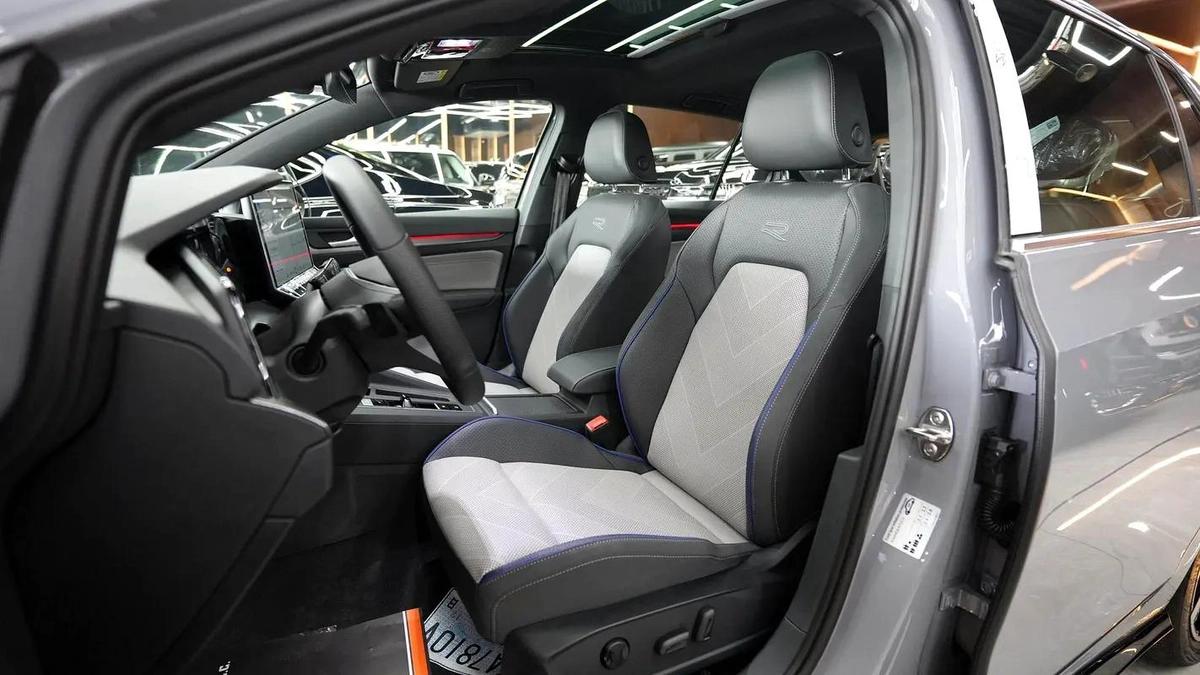 2025 VOLKSWAGEN GOLF R 300 TSI - CHINA SPECS-19-19