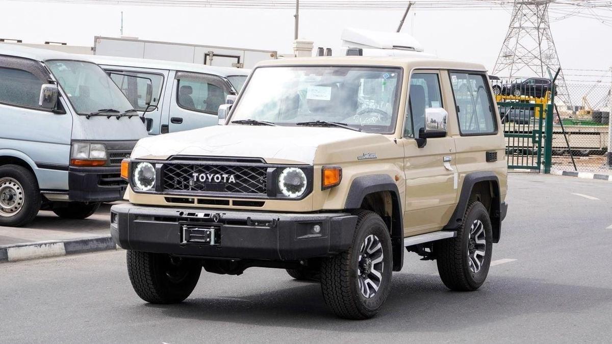 Toyota Land Cruiser 70 LX 2.8 L d-2-2