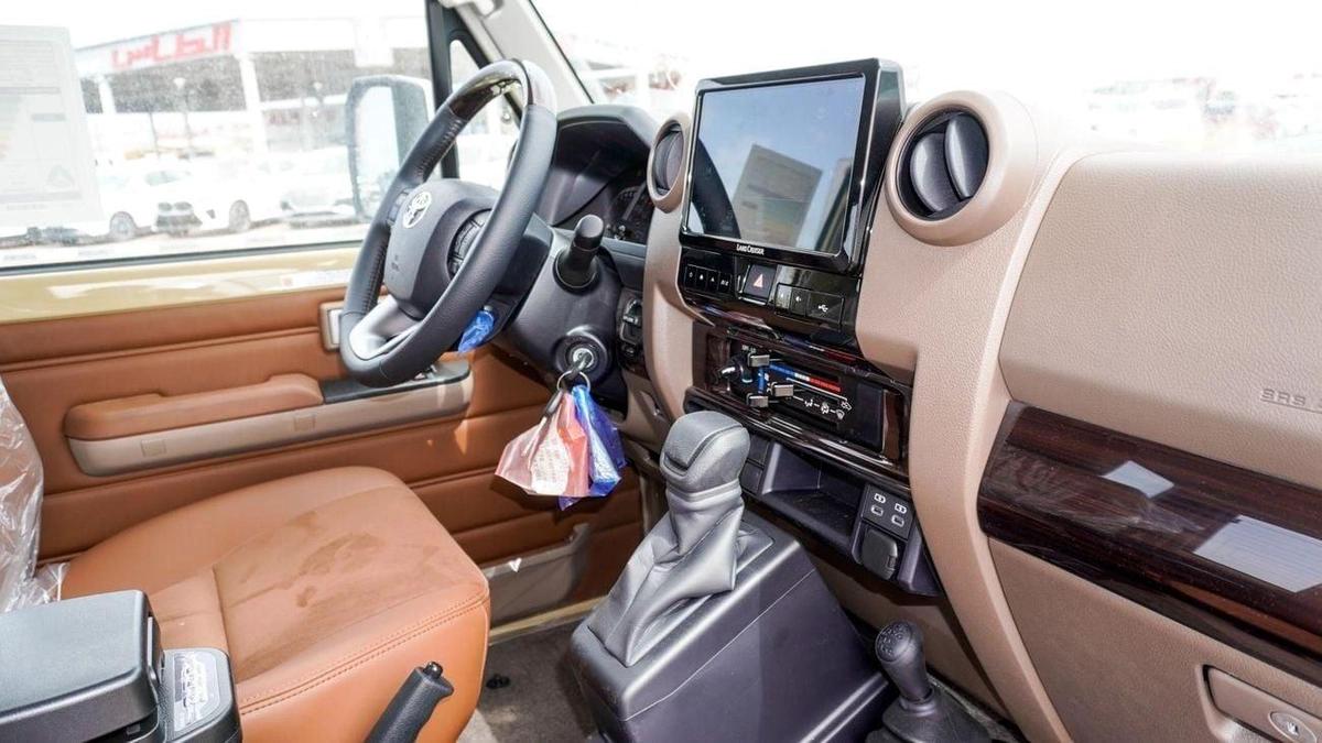 Toyota Land Cruiser 70 LX 2.8 L d-12-12