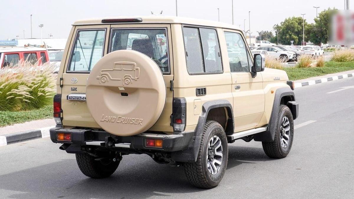 Toyota Land Cruiser 70 LX 2.8 L d-17-17