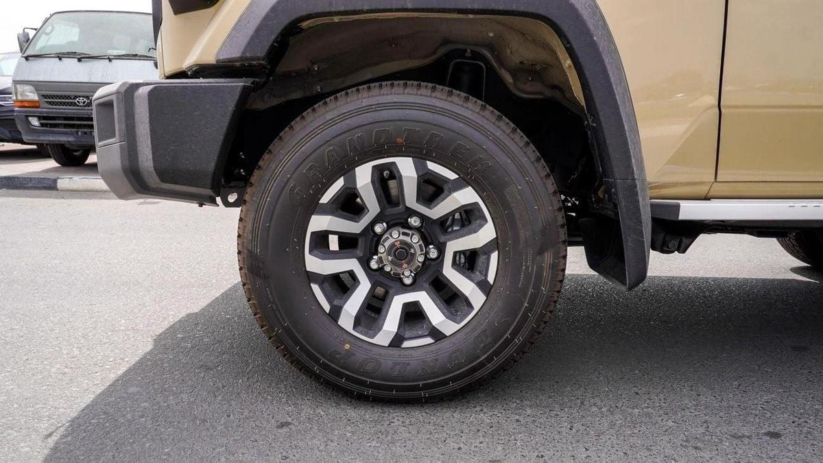 Toyota Land Cruiser 70 LX 2.8 L d-18-18