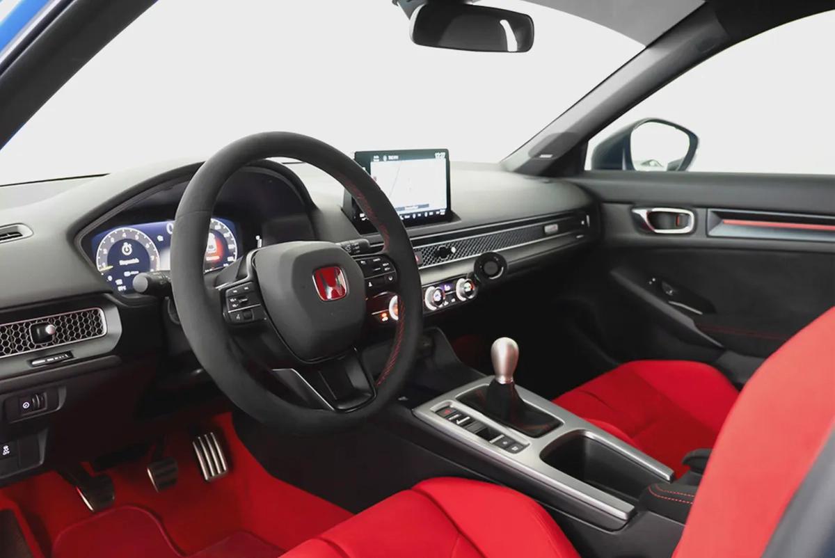 4,419 AED / 60 month’s | 0% DP | 2025 Honda Civic Type R / Honda Warranty-6-6