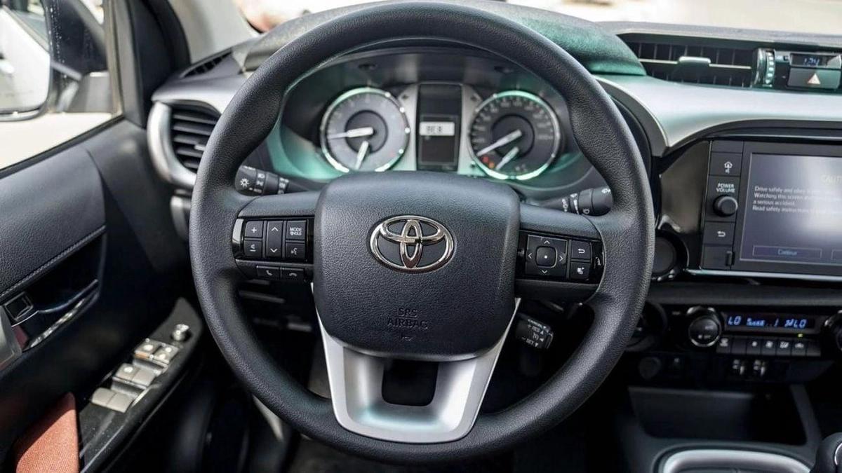 Toyota Hilux (LHD) TOYOTA HILUX DC 2.7L SR5 MT 4X4 MY2024 – WHITE-8-8