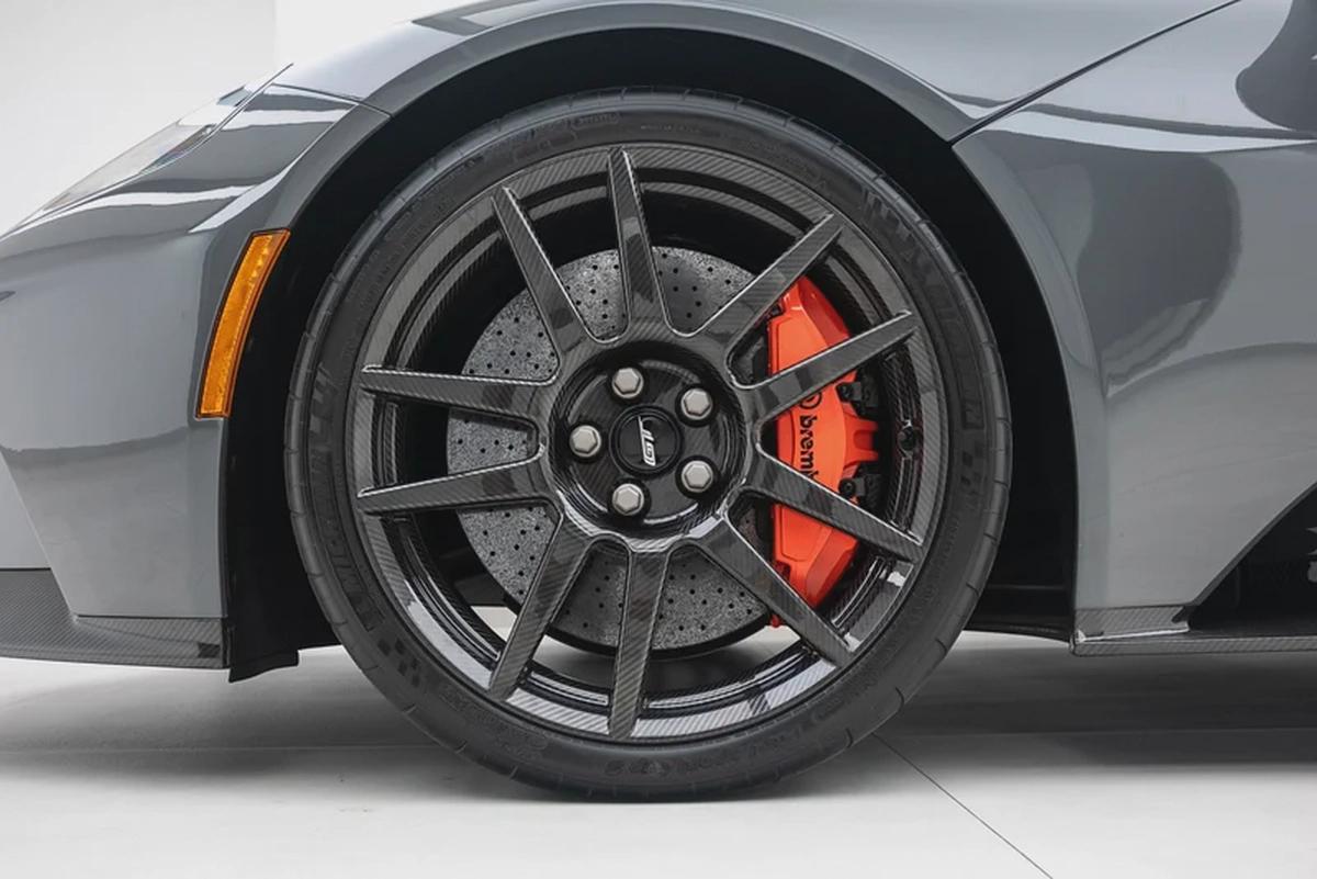 2021 FORD GT | CARBON SERIES | AKRAPOVIC EXHAUST-5-5