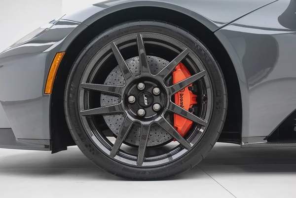 2021 FORD GT | CARBON SERIES | AKRAPOVIC EXHAUST