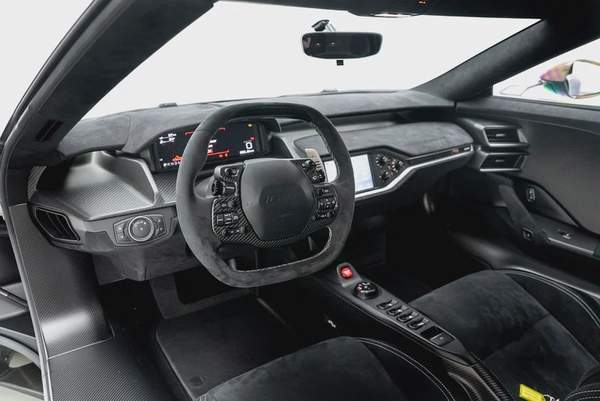 2021 FORD GT | CARBON SERIES | AKRAPOVIC EXHAUST