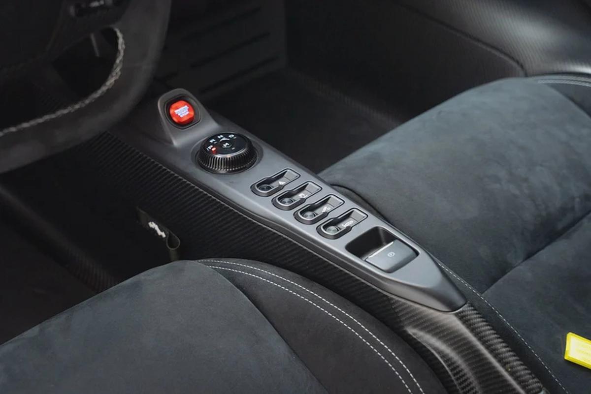 2021 FORD GT | CARBON SERIES | AKRAPOVIC EXHAUST-12-12
