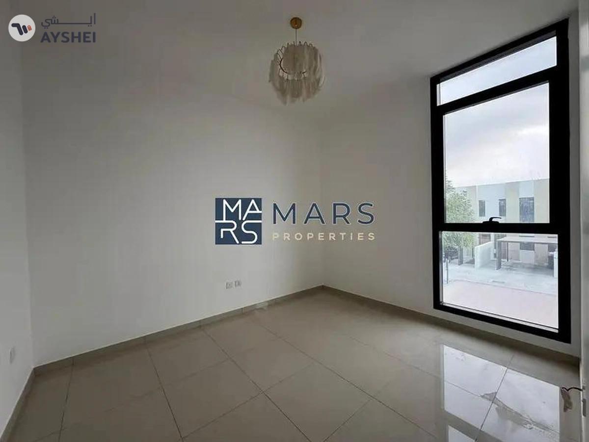 Spacious| Corner 2 Bedroom Townhouse| Maid Room| Best Price| Close To Park-13-13
