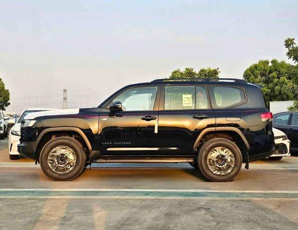 Toyota Land Cruiser GR SPORT TWIN TURBO / BIG DVD/REAR ENTERTAINMENT DVD/COOL BOX (CODE#LC3GRH)