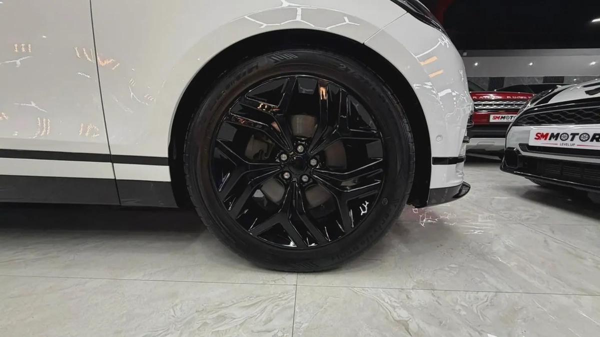 AED 1604/M | Velar P380 R Dynamic | GCC Specs | Warranty-7-7