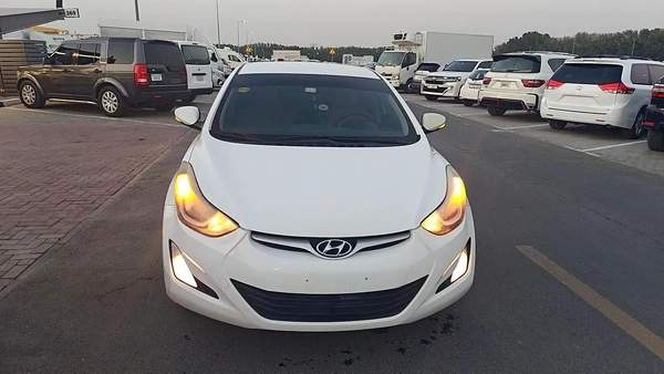 Hyundai Elantra GLS 2015 GCC Specs - Well Maintained
