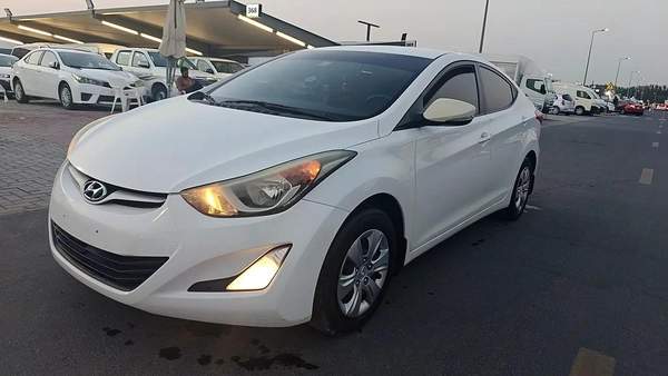 Hyundai Elantra GLS 2015 GCC Specs - Well Maintained