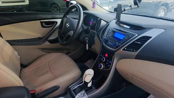Hyundai Elantra GLS 2015 GCC Specs - Well Maintained