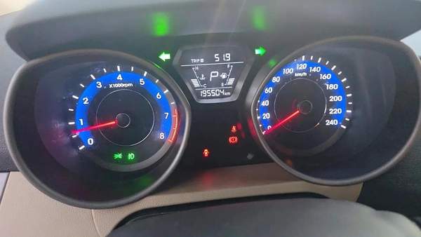 Hyundai Elantra GLS 2015 GCC Specs - Well Maintained