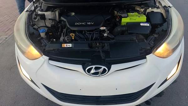 Hyundai Elantra GLS 2015 GCC Specs - Well Maintained