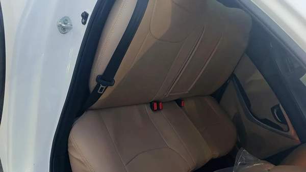 Hyundai Elantra GLS 2015 GCC Specs - Well Maintained