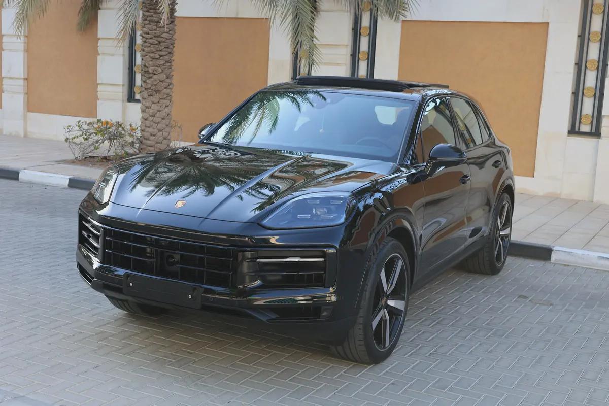 Porsche Cayenne 2024-62000KM-GCC SPECS-5 YEAR WARRANTY AND SERVICE CONTRACT OR 2029-5-5