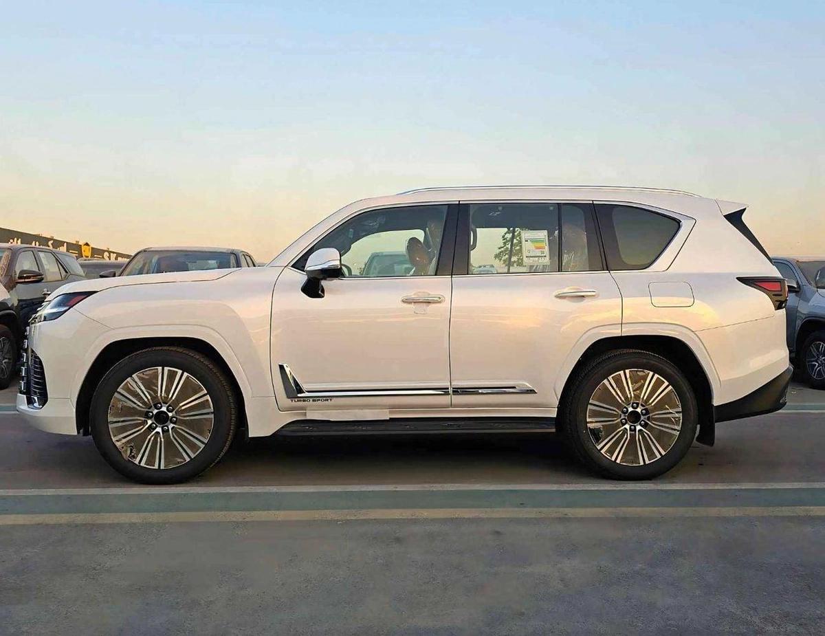 Lexus LX 500 LX500D TURBO SPORTS | 3.3L V6 DIESEL | PWR WITH LEATHER SEATS | 360*CAM | SUNROOF | FULL OPTION (CO-2-2