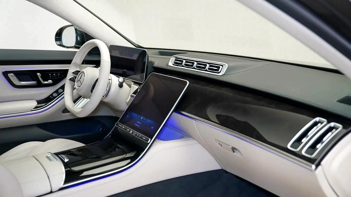 Mercedes-Benz S-Class S 500-2-2