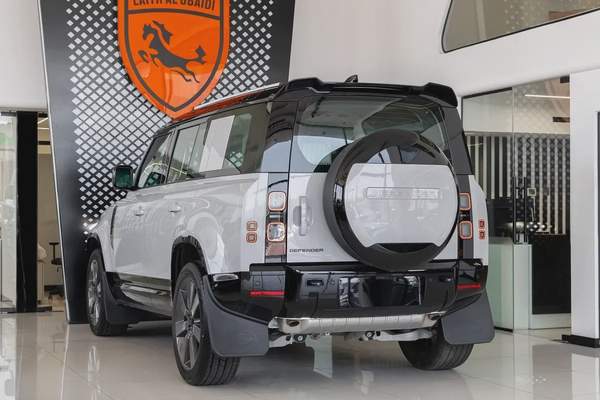 Land Rover Defender | 110 X-Dynamic HSE P400 | GCC Specs | 2026 (Export)