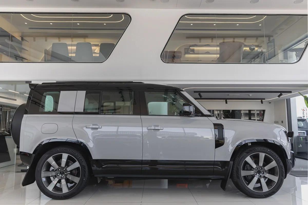 Land Rover Defender | 110 X-Dynamic HSE P400 | GCC Specs | 2026 (Export)-6-6