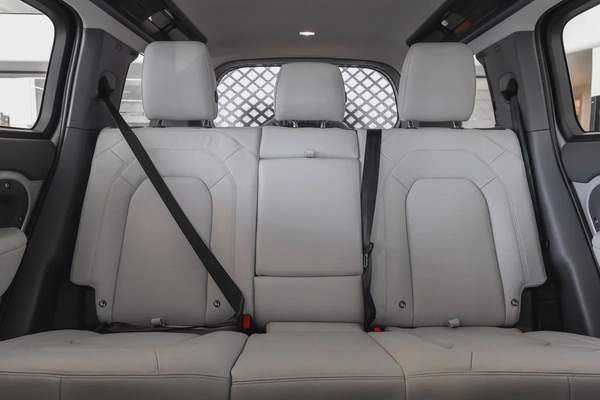 Land Rover Defender | 110 X-Dynamic HSE P400 | GCC Specs | 2026 (Export)