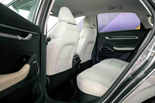 Geely Emgrand GS
