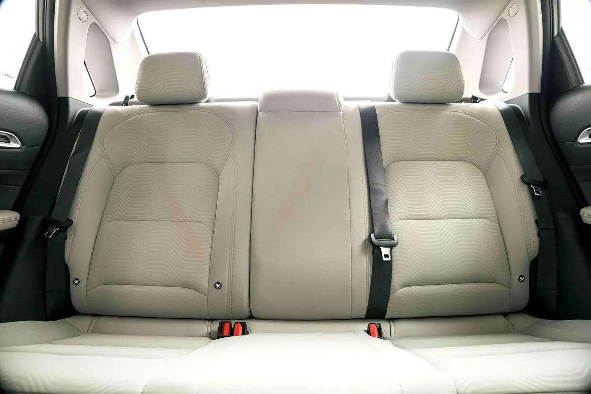 Geely Emgrand GS-6-6