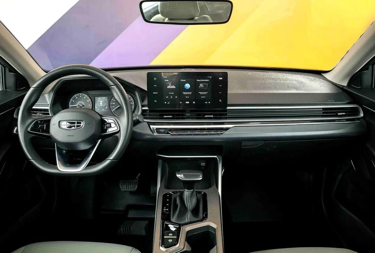 Geely Emgrand GS-1-1