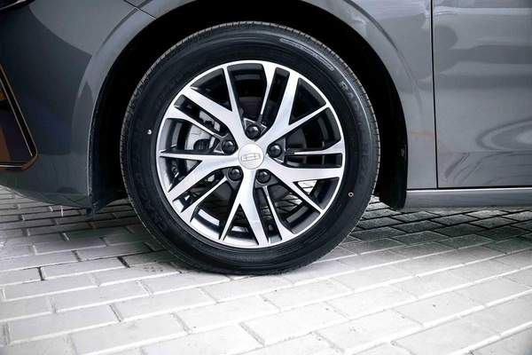Geely Emgrand GS
