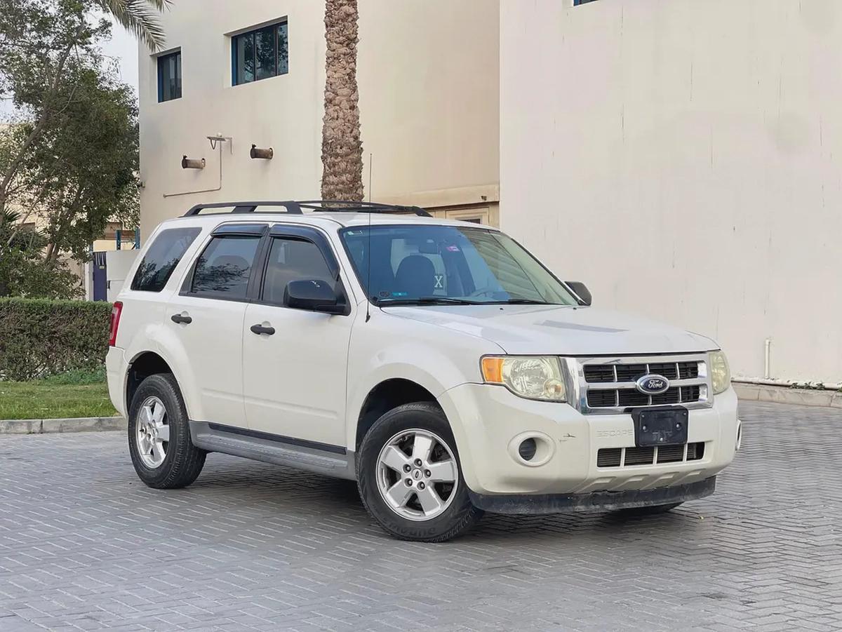 FORD | ESCAPE | XLT | 2.5L 4-CYLINDERS | 2009 | GCC | LOW MILAGE | WELL MAINTAINED-1-1