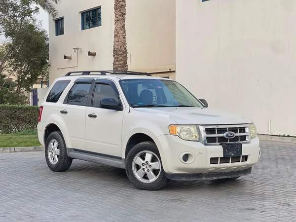 FORD | ESCAPE | XLT | 2.5L 4-CYLINDERS | 2009 | GCC | LOW MILAGE | WELL MAINTAINED