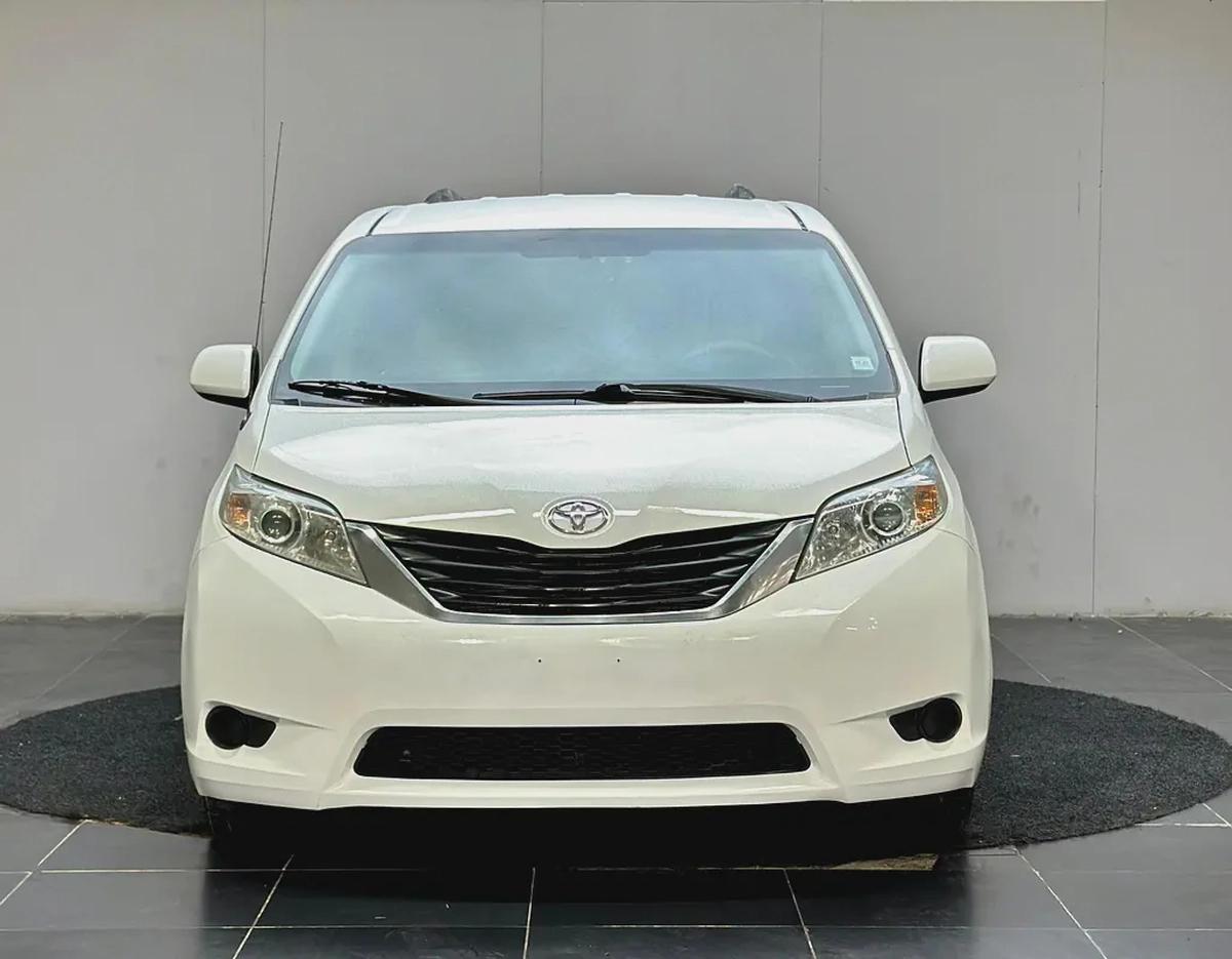 2014 Toyota Sienna LE - American Specs-5-5