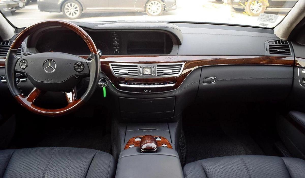 Mercedes-Benz S 600 LARGE FULL OPTION-4-4
