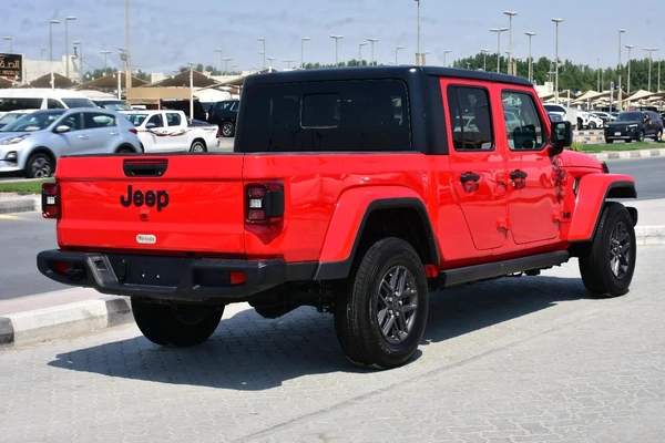 GLADIATOR SPORTS 4WD 2025 | RED