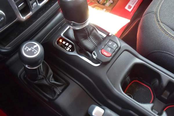 GLADIATOR SPORTS 4WD 2025 | RED