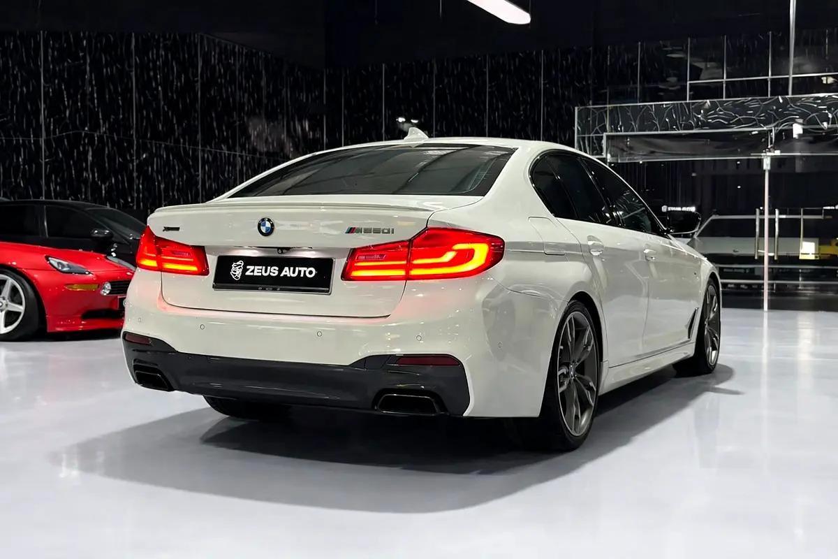 BMW 5 Series M550i xDrive 2019 | One Owner | GCC specs | AGMC Full Service history-3-3