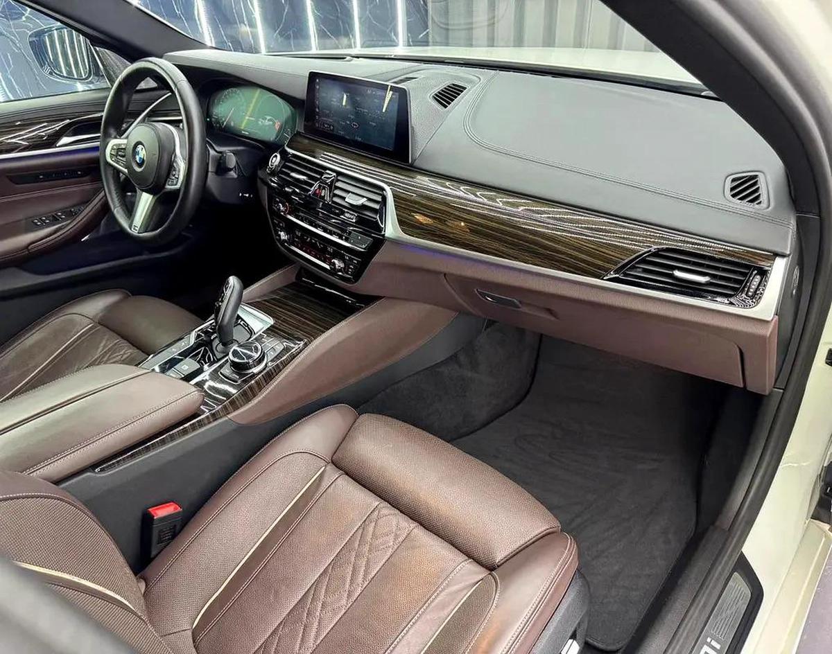 BMW 5 Series M550i xDrive 2019 | One Owner | GCC specs | AGMC Full Service history-6-6