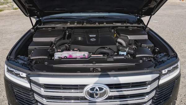 Toyota Land Cruiser VX 2026 - European Specs - Brand New