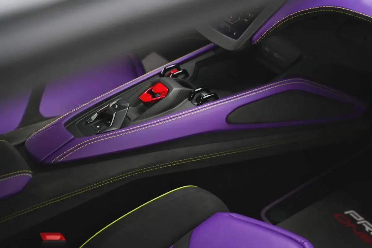 2024 LAMBORGHINI REVUELTO-11-11
