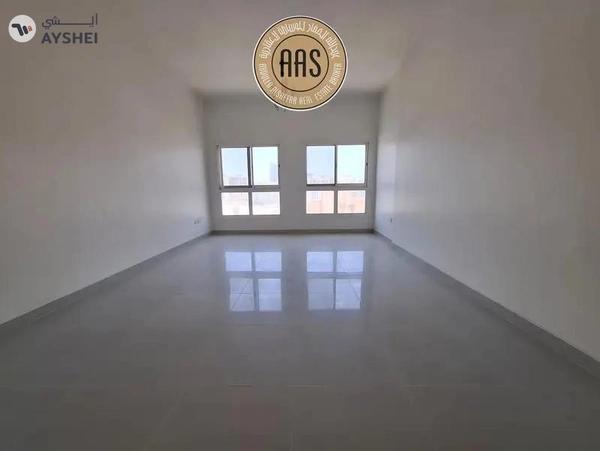 In prime location Chiller free huge 2bhk with all facilities