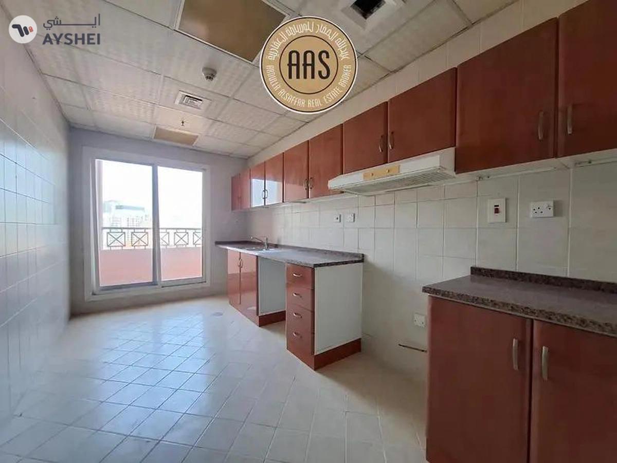 In prime location Chiller free huge 2bhk with all facilities-5-5