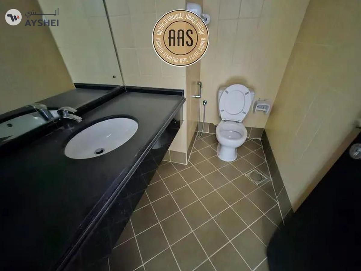 In prime location Chiller free huge 2bhk with all facilities-8-8