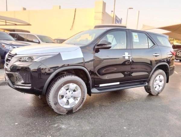 Toyota Fortuner Toyota Fortuner 2.4 Basic 2024