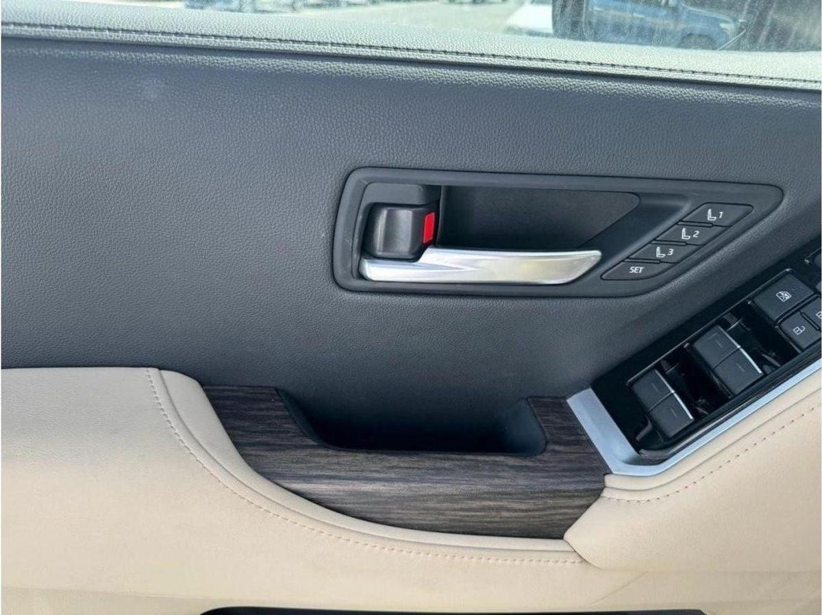 Toyota Land Cruiser VXR 3.5L-10-10