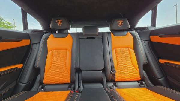 Lamborghini Urus (Orange 99k)