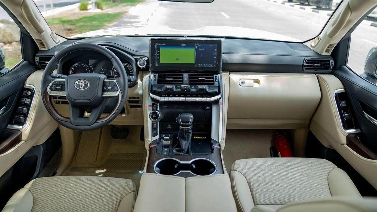 Toyota Land Cruiser VX 3.5L-6-6